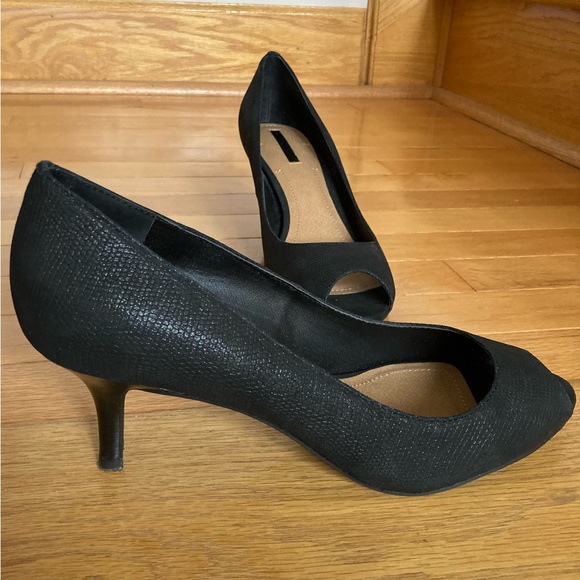 Tahari Janna Peep Toe Heel 10M - Picture 7 of 7